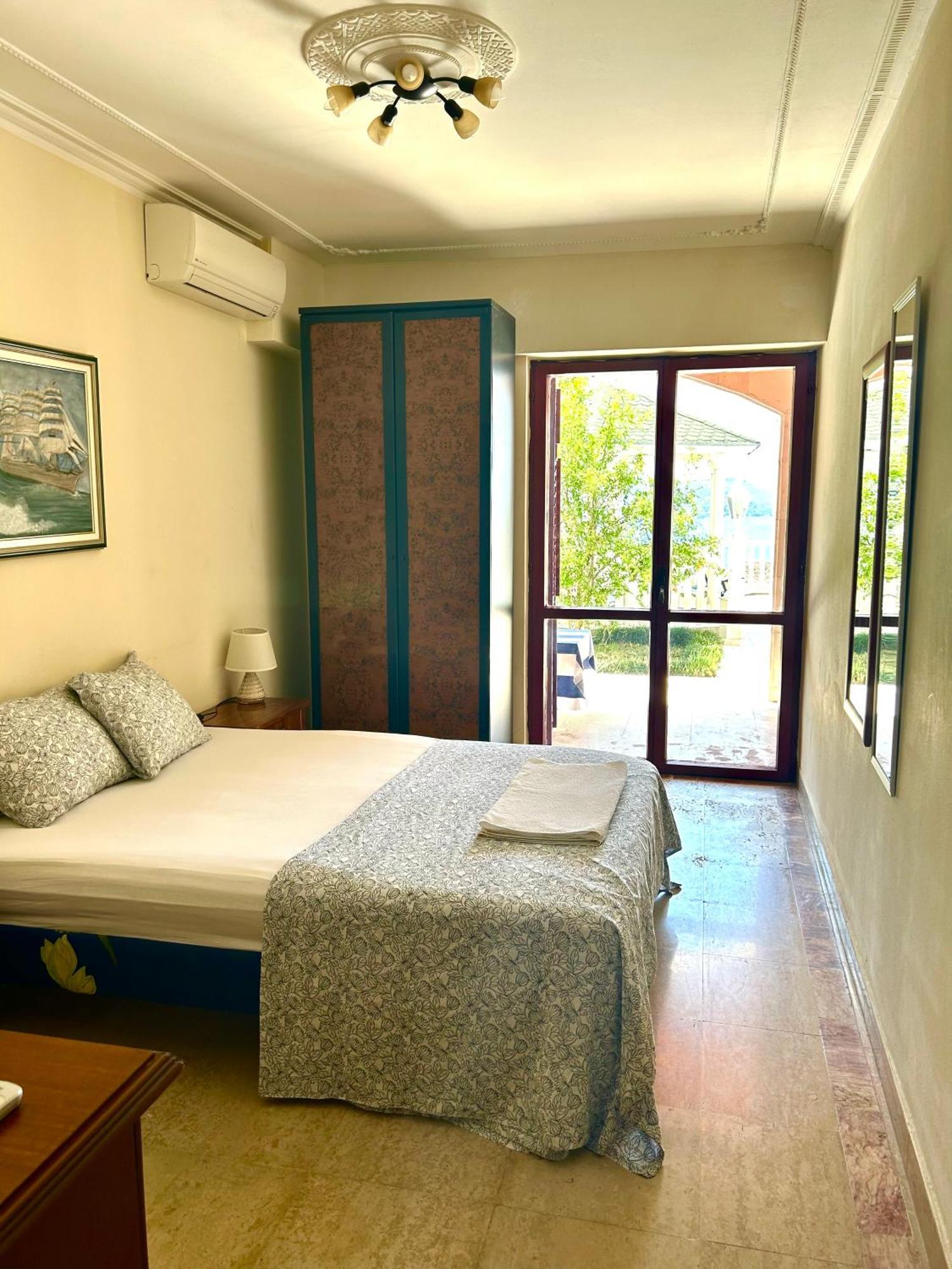 Guest House Vila Eli Herceg Novi Buitenkant foto